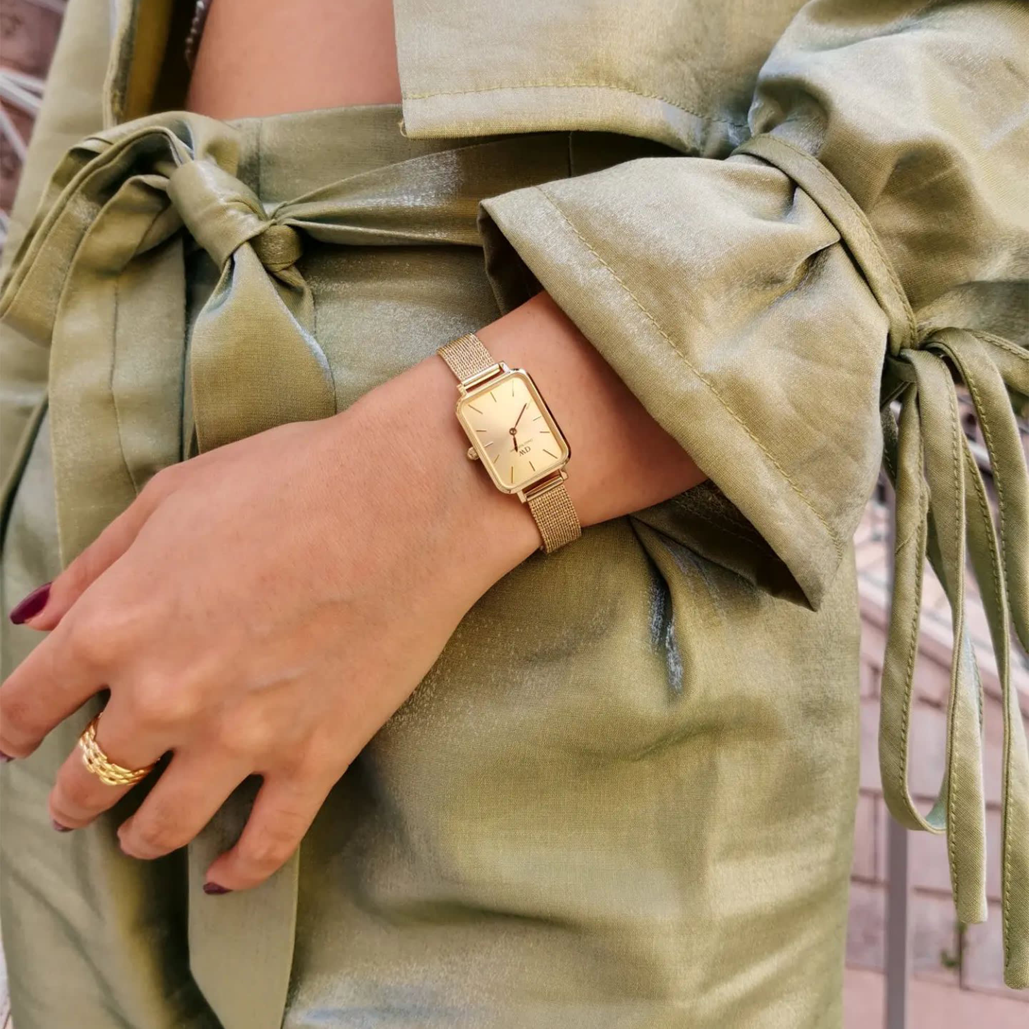 Quadro Pressed Unitone Gold - Image 3